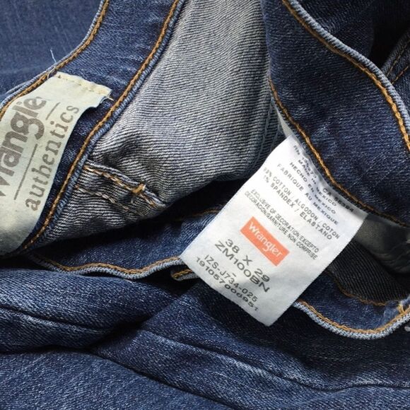 Wrangler Authentics Classic 5-Pocket Jeans E10 - Picture 5 of 5